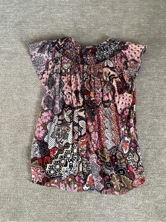 LOFT  Multicolor Floral Patchwork Flutter Sleeve Top Sz. MP - Picture 6 of 6